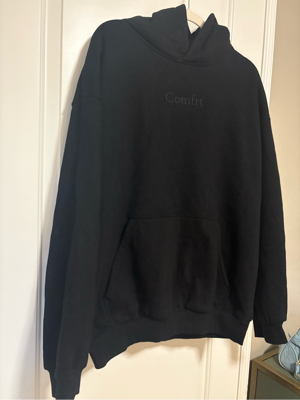 Men’s Black 'Comfrt' Embroidered Hoodie XL